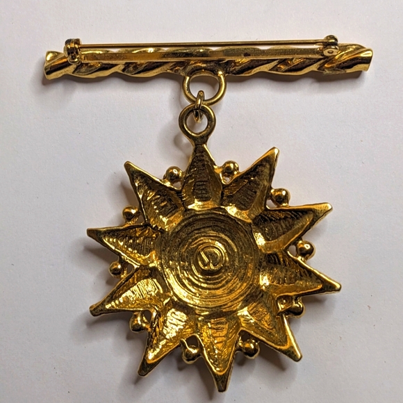 Yellow Gold Medal of St. John the Evangelist | MONDO CATTOLICO Vintage St. John Gold-Tone Sunburst Medal Brooch